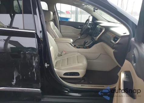 2017 GMC Acadia Denali z USA, uszkodzony, nr VIN 1GKKNXLS2HZ135265